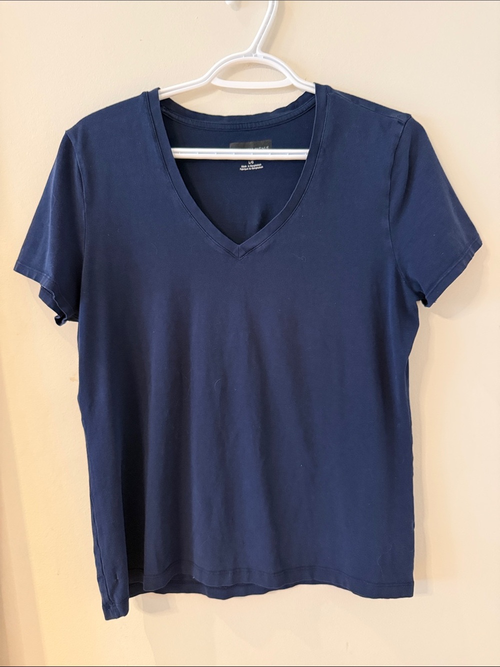 Saks Fifth Avenue Women's Navy V-Neck Short Sleeve Tee